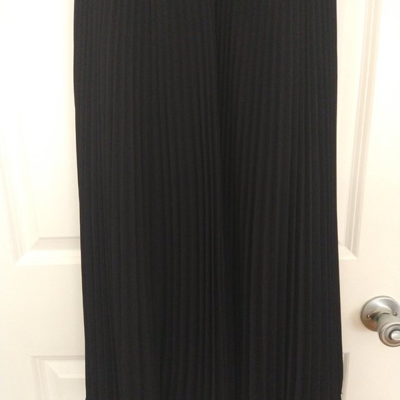 "Elegant Ann Taylor Size 0P Black Midi Dress - Pleated Skirt, Ruffled Trim, NWOT - Picture 4 of 8